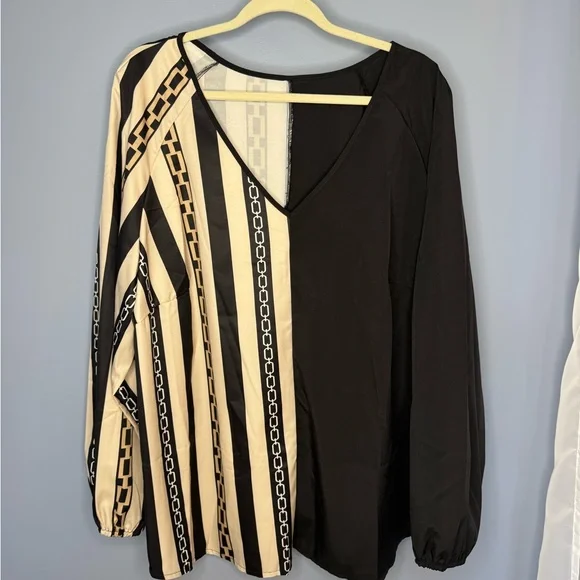 SHEIN Black and Cream Asymmetrical Blouse - Picture 1 of 2